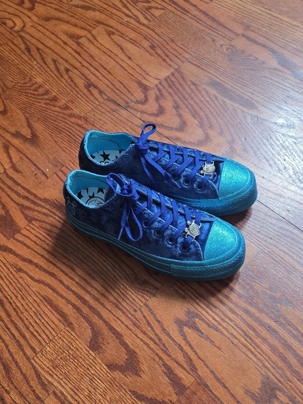 Converse Miley Cyrus Chuck Taylor All Star Platform Low Blue Velvet Glitter Sz 6